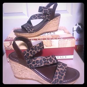 Brown  wedge Leopard strap sandals